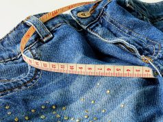 Fixer la couleur d’un jean – Astuces de grand-mère fixer la couleur d’un jean