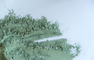 Tous les bienfaits insoupçonnés de l’argile verte : digestion, beauté et bien-être bienfaits insoupçonnés de l’argile verte