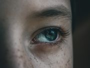 L’entretien des lentilles de contact : comment éviter les infections Yeux lentilles